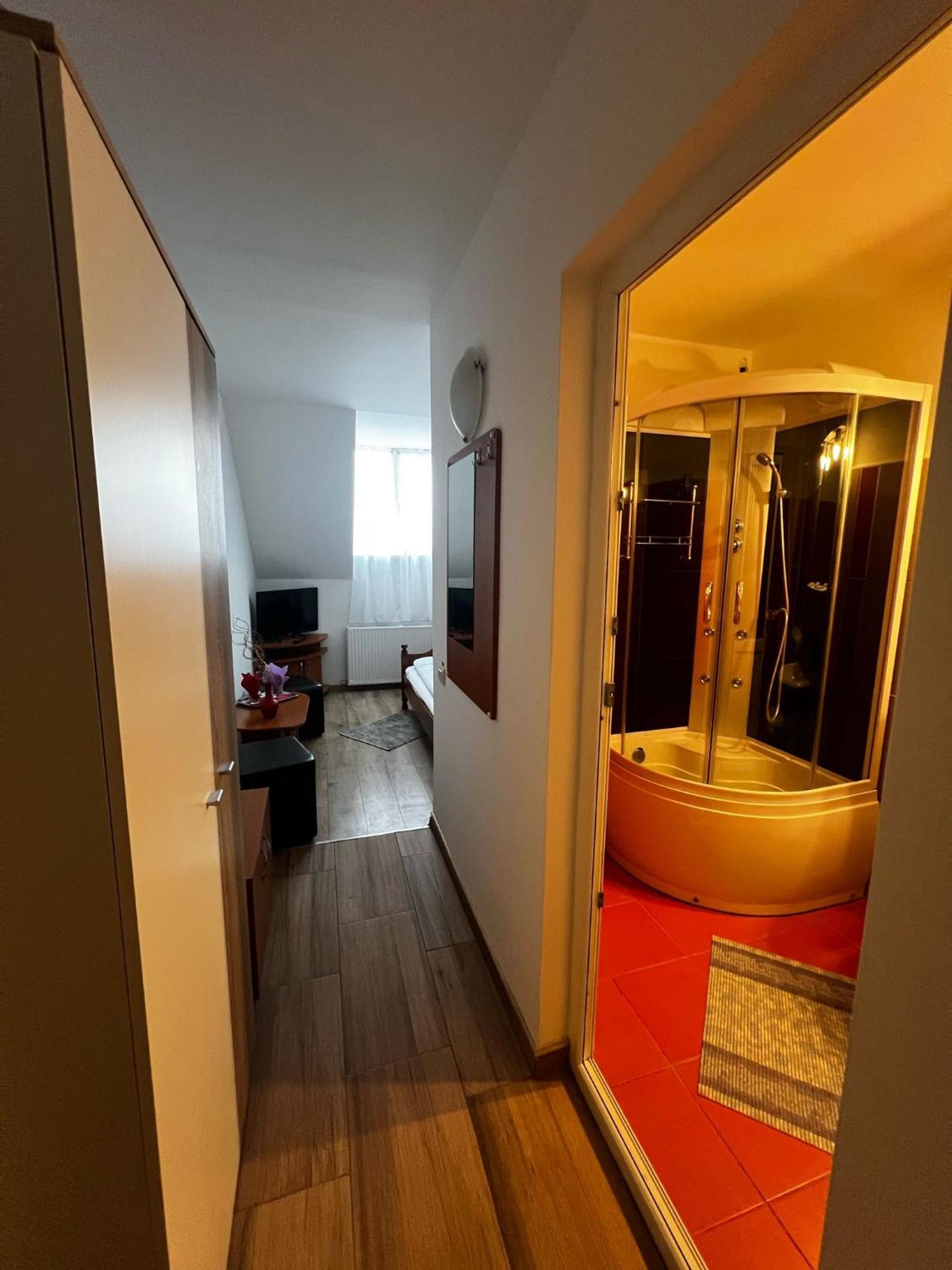 Motel Gela Inoc Екстериор снимка